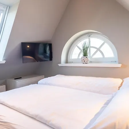 Lh Strandgefluester, App 2 * Wenningstedt-Braderup